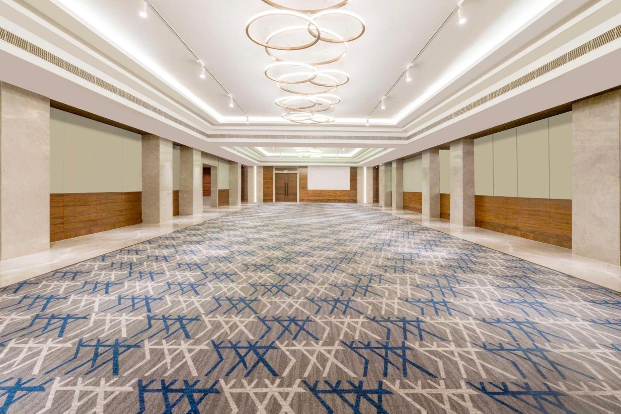 Radisson Hotel Vrindávan Kültér fotó