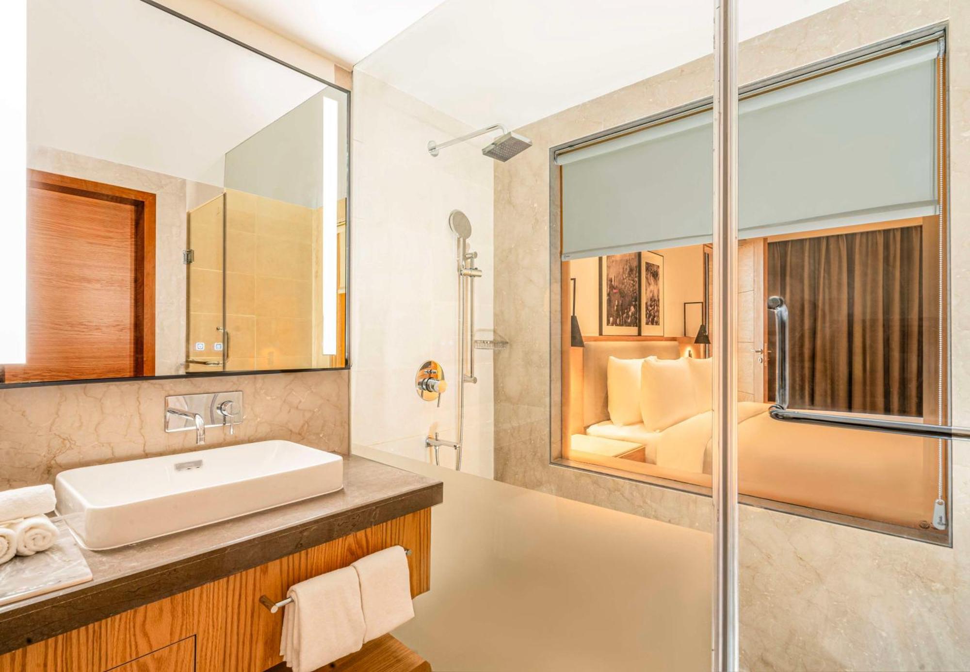 Radisson Hotel Vrindávan Kültér fotó